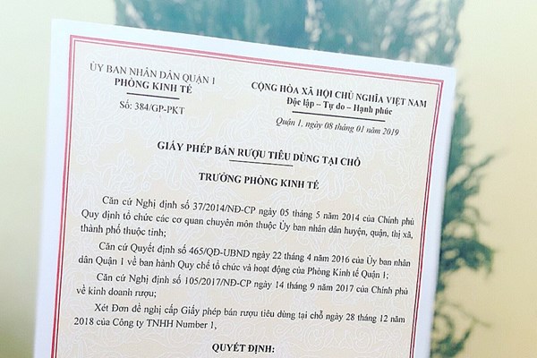 Giấy phép bán rượu tiêu dùng tại chỗ